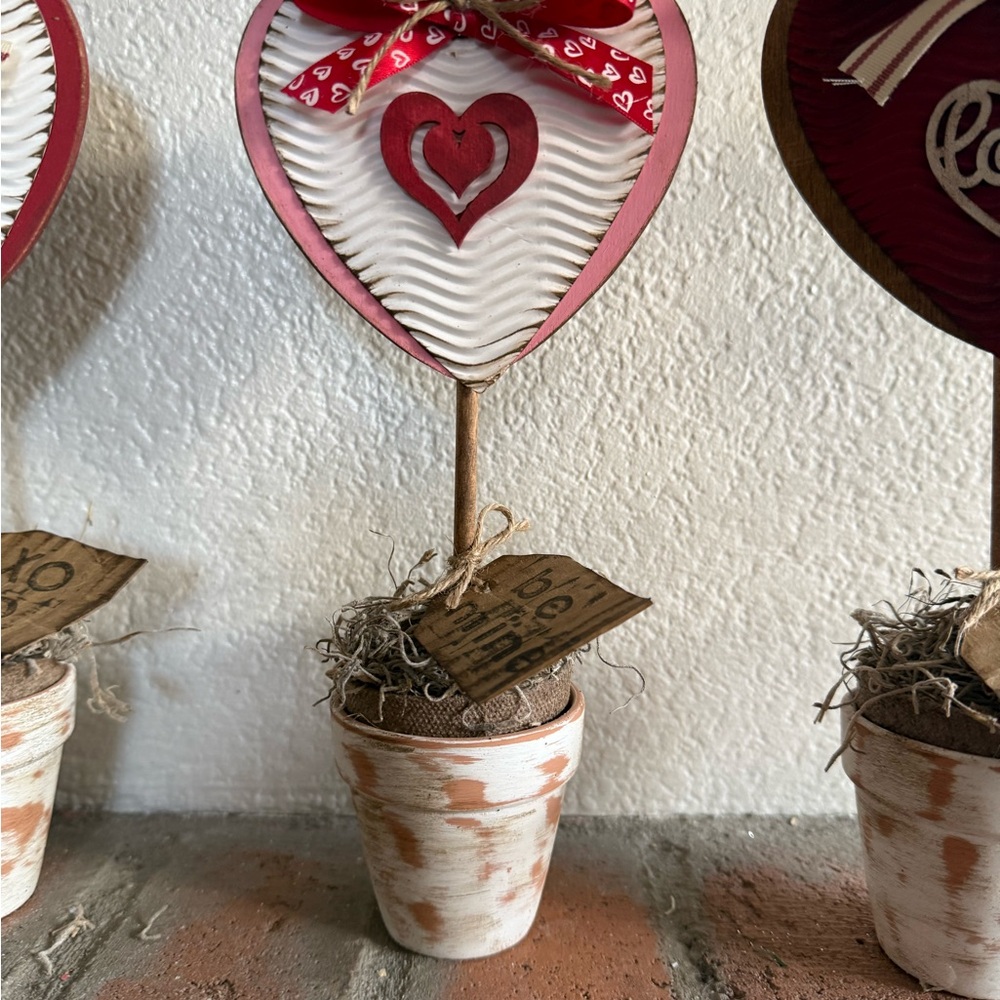 Handmade Heart Topiary Set - Picture 4 of 15